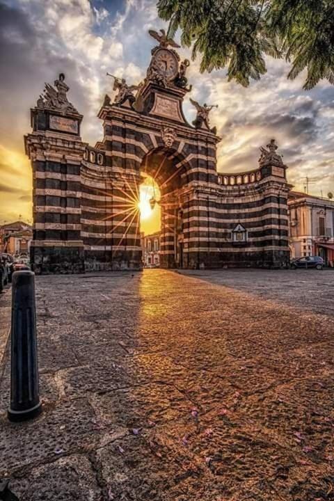 King House Catania Hostel Ostello Экстерьер фото